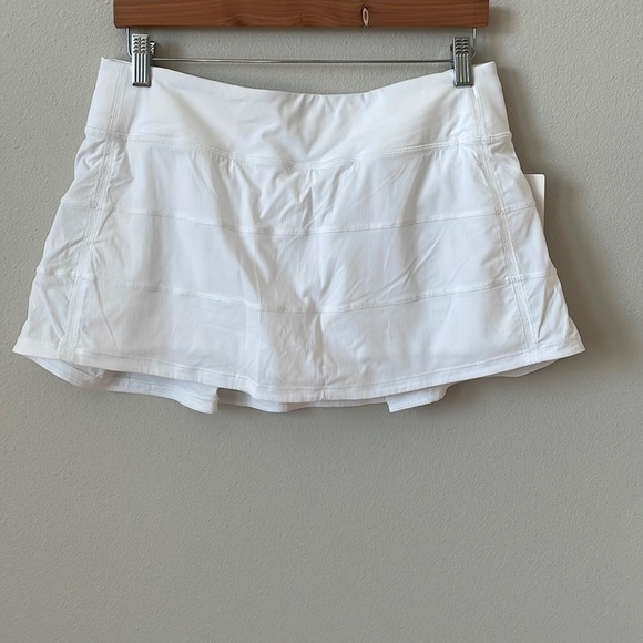 lululemon athletica Pants - NWT Lululemon White Pace Rival Skirt Size 10